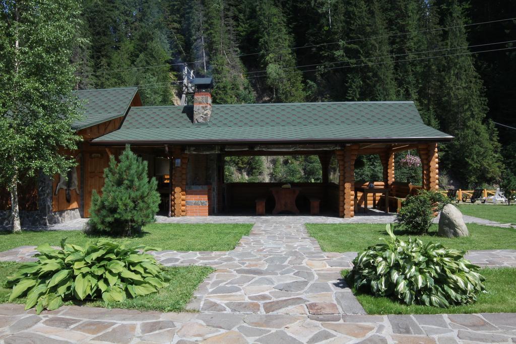 Forest House Tatariv Exterior photo